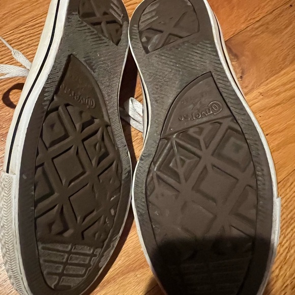 Converse Gray Low-Top Sneakers - Picture 6 of 8
